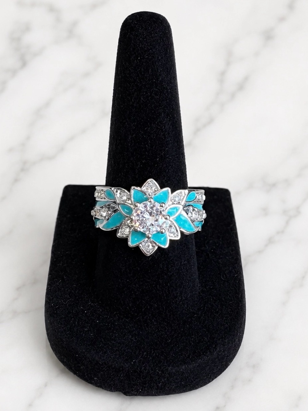 Turquoise Silver Tone Fashion Ring With Sparkling Clear Center Stone Size 7